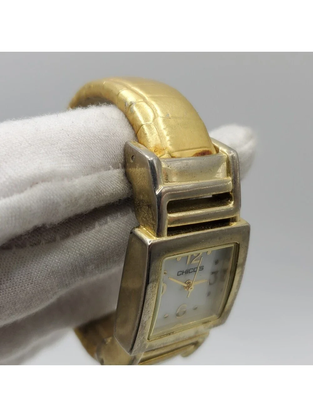 Chicos Quartz Cuff Band Watch Womens 23mm Gold Tone New Battery